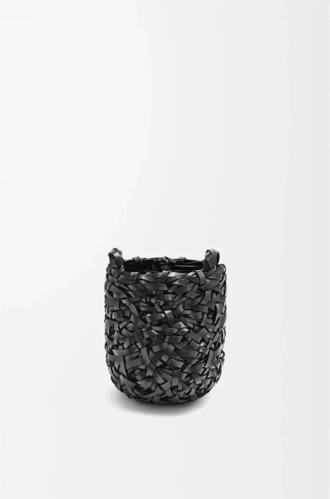 Kleine Nest Basket Tasche aus Kalbsleder Schwarz