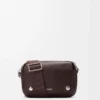 Kleine Pebble Messenger Bag aus geschmeidigem genarbtem Kalbsleder Oxblood