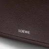 Kleine Pebble Messenger Bag aus geschmeidigem genarbtem Kalbsleder Oxblood