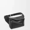 Kleine Puzzle Edge Gürteltasche aus klassischem Kalbsleder in Schwarz