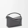Kleine Puzzle Edge Tasche aus klassischem Kalbsleder in Schiefergrau
