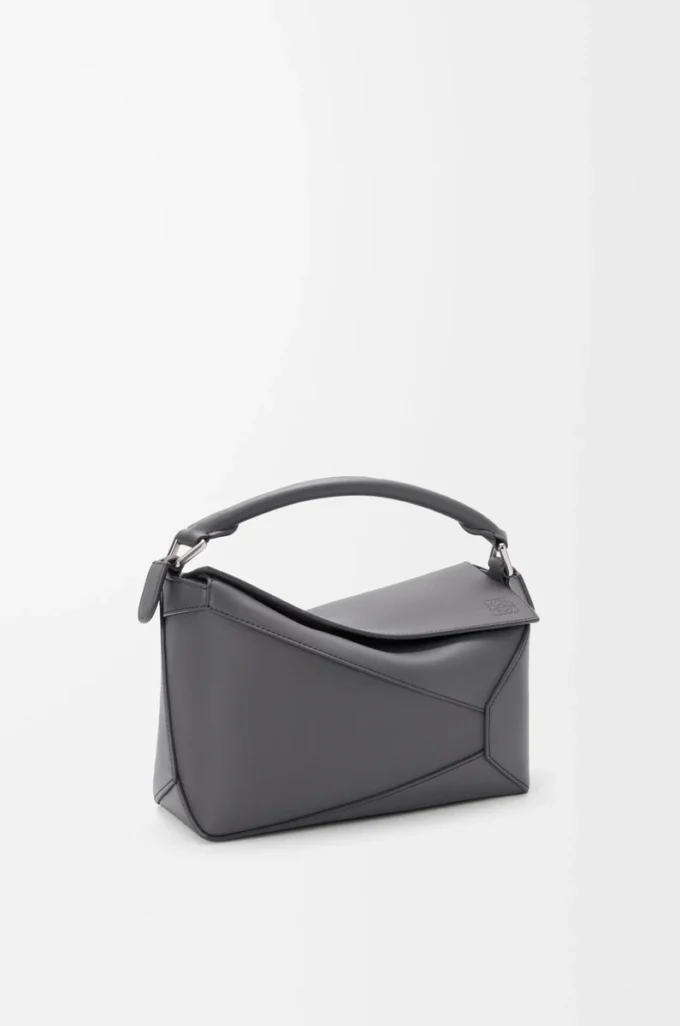 Kleine Puzzle Edge Tasche aus klassischem Kalbsleder in Schiefergrau