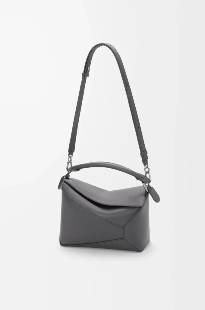 Kleine Puzzle Edge Tasche aus klassischem Kalbsleder in Schiefergrau