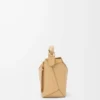 Kleine Puzzle Edge Tasche aus klassischem Kalbsleder in Silk Beige