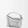 Kleine Puzzle Edge Tasche aus laminiertem Lammleder Silber