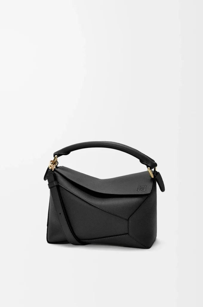 Kleine Puzzle Edge Tasche aus weichem genarbtem Kalbsleder in Schwarz