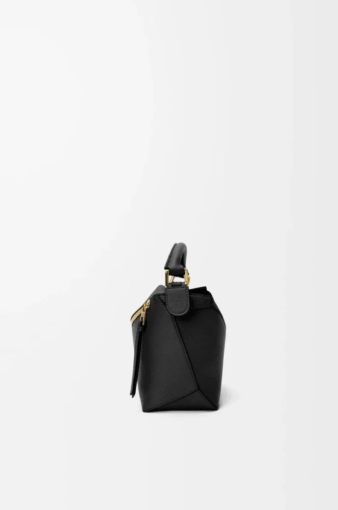 Kleine Puzzle Edge Tasche aus weichem genarbtem Kalbsleder in Schwarz