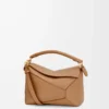 Kleine Puzzle Edge Tasche aus weichem genarbtem Kalbsleder in Toffee