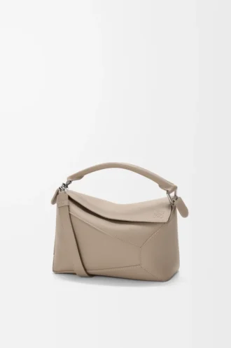 Kleine Puzzle Edge Tasche aus weichem genarbtem Kalbsleder in Ton