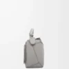 Kleine Puzzle Edge Tasche aus weichem genarbtem Kalbsleder Perlgrau