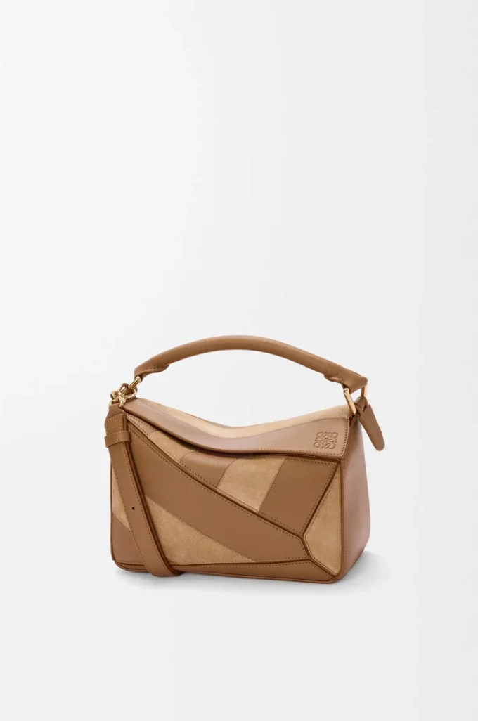 Kleine Puzzle-Tasche aus klassischem Kalbsleder und Wildleder in Eiche