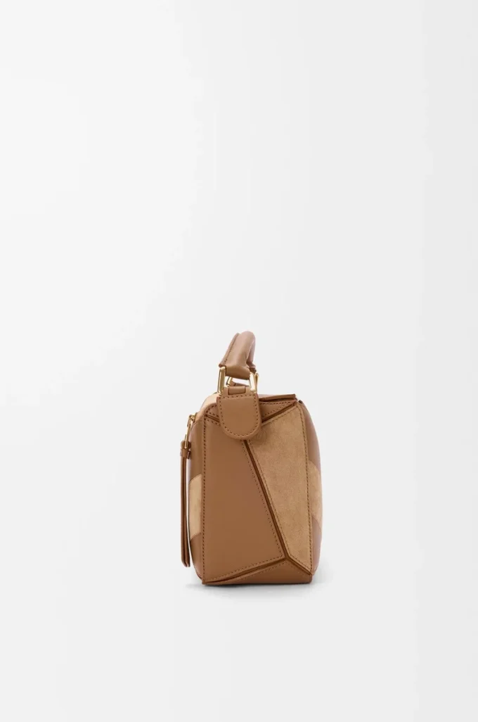 Kleine Puzzle-Tasche aus klassischem Kalbsleder und Wildleder in Eiche