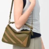 Kleine Puzzle-Tasche aus klassischem Kalbsleder und Wildleder Olive/Gold
