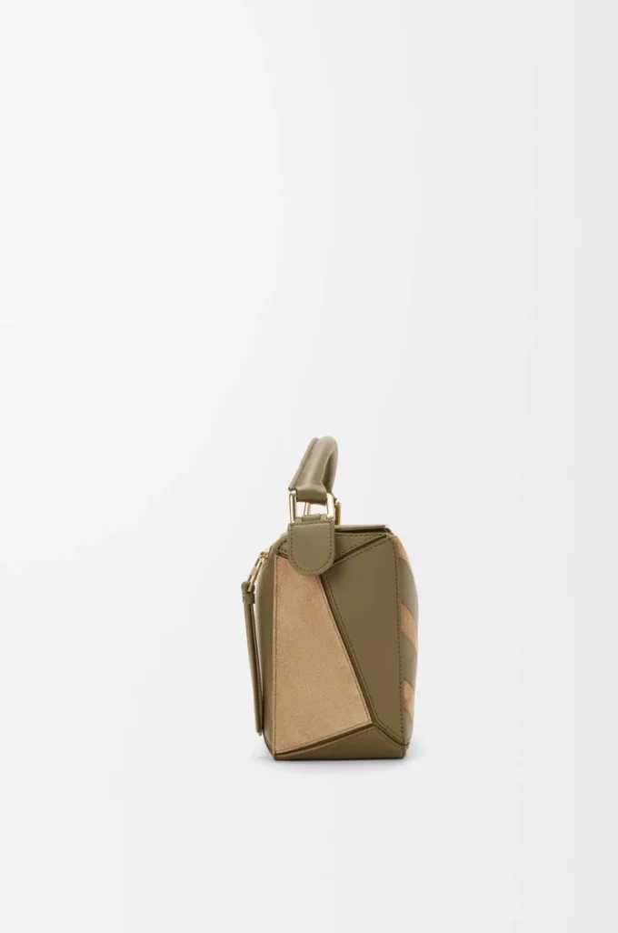 Kleine Puzzle-Tasche aus klassischem Kalbsleder und Wildleder Olive/Gold