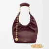 Kleine Squeeze-Tasche aus weichem Nappalammleder in Dunkelburgunder