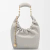 Kleine Squeeze-Tasche aus weichem Nappalammleder Shell Grey