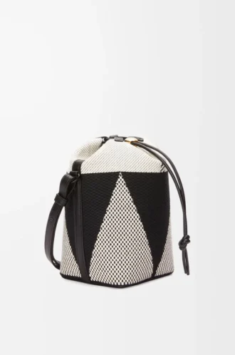Kleine Treasure Bako-Beuteltasche aus Jacquard-Canvas und Kalbsleder Natur/Schwarz