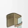 Kleine vertikale Geldbörse aus weichem genarbtem Kalbsleder Frozen/Clay