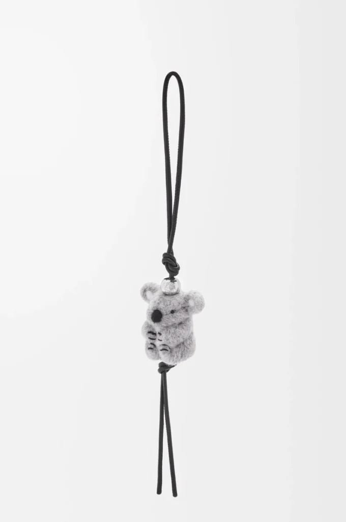 Koala-Anhänger aus Filz und Kalbsleder in Hellgrau/Schwarz