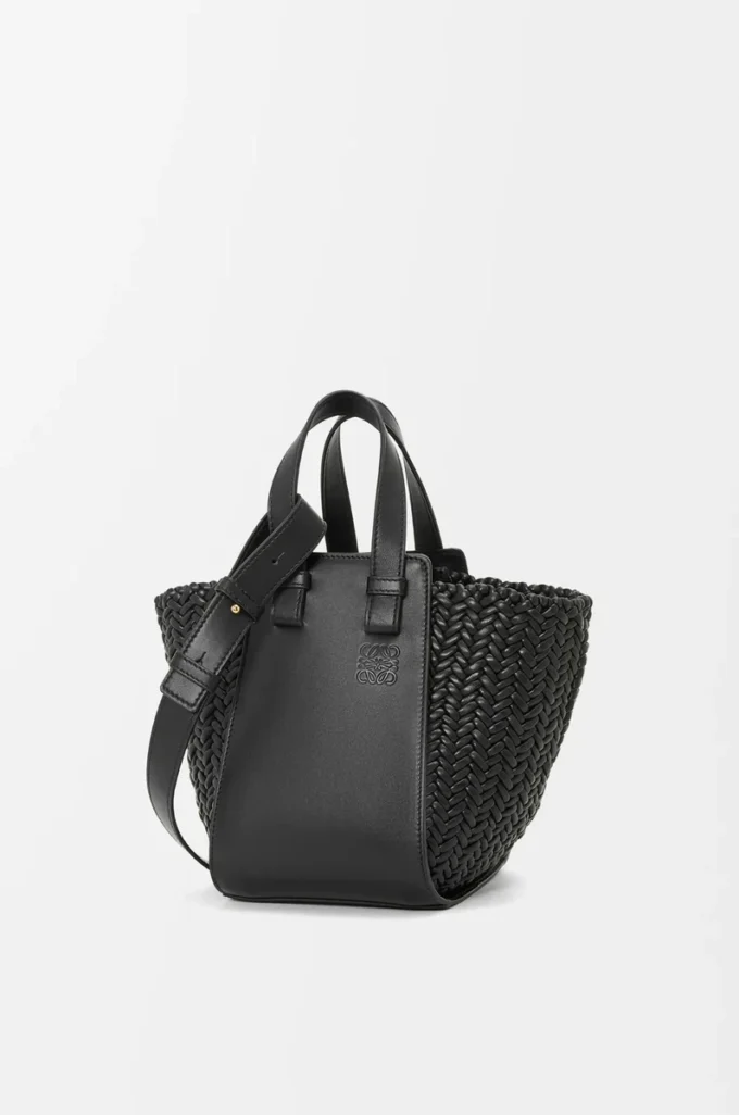 Kompakte Hammock-Tasche aus Kalbsleder Schwarz