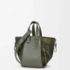 Kompakte Hammock-Tasche aus Wildleder und klassischem Kalbsleder Khaki/Grün