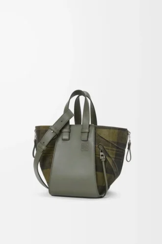 Kompakte Hammock-Tasche aus Wildleder und klassischem Kalbsleder Khaki/Grün
