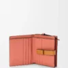 Kompakte Reißverschlussbrieftasche aus weichem genarbtem Kalbsleder Light Oat/Honey