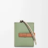 Kompakte Reißverschlussbrieftasche aus weichem genarbtem Kalbsleder Rosemary/Tan