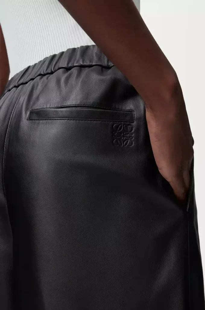 Kurze Hose aus Nappalammleder Schwarz