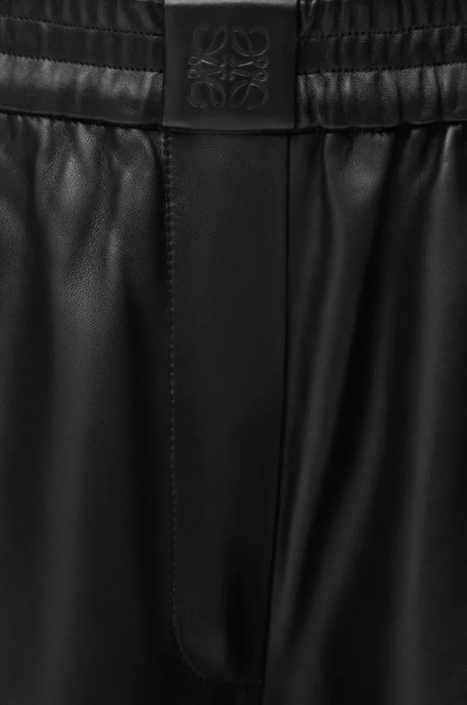 Kurze Hose aus Nappalammleder und Ziegenwildleder Schwarz