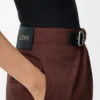 Kurze Hose mit Gürtel aus Baumwolle und Seide Kaffee