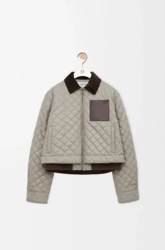 Kurze Jacke aus technischem Stoff Mittelgrau