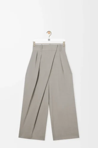 Kurze Wickelhose aus Wolle in Hellbeige Melange