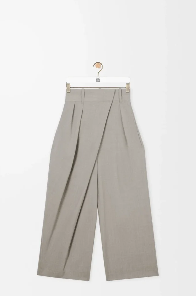 Kurze Wickelhose aus Wolle in Hellbeige Melange