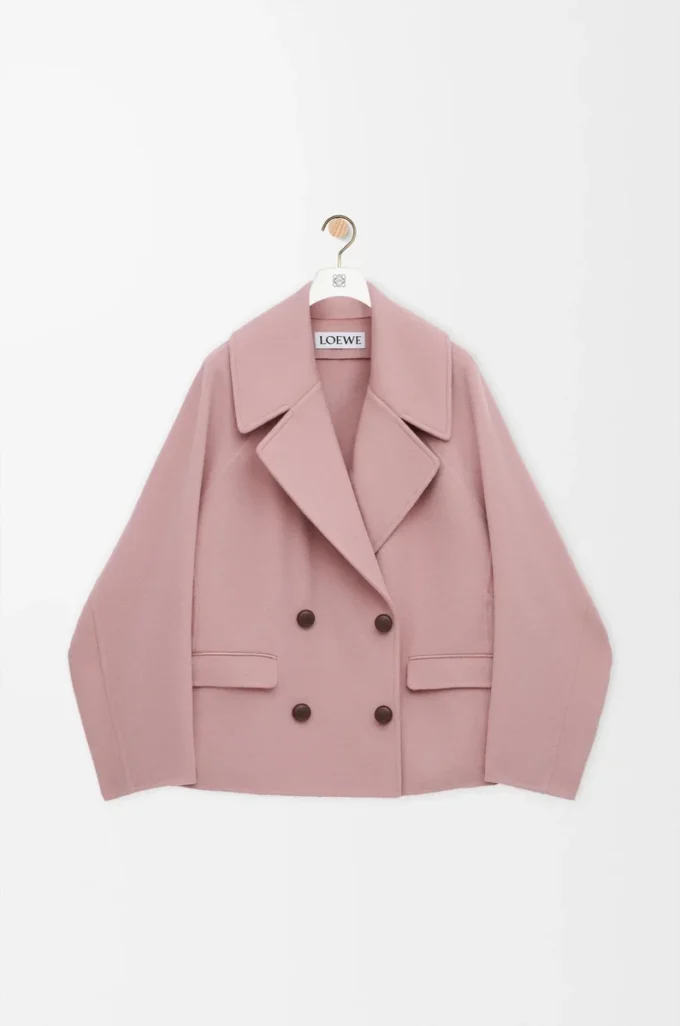 Kurzer Mantel aus Wolle in Rosa