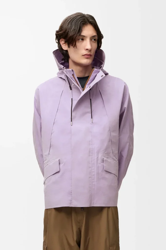 Kurzer Parka aus technischer Baumwolle in Lila Kurzer Parka aus technischer Baumwolle in Lila