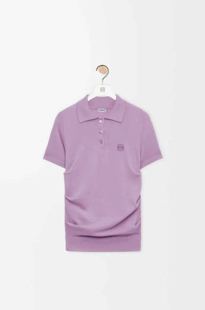 Kurzärmeliger Polo-Pullover aus Kaschmir und Seide in Lila