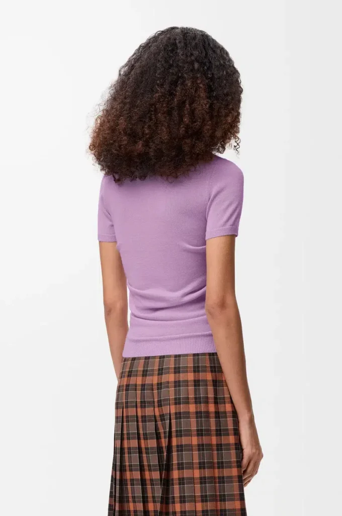 Kurzärmeliger Polo-Pullover aus Kaschmir und Seide in Lila