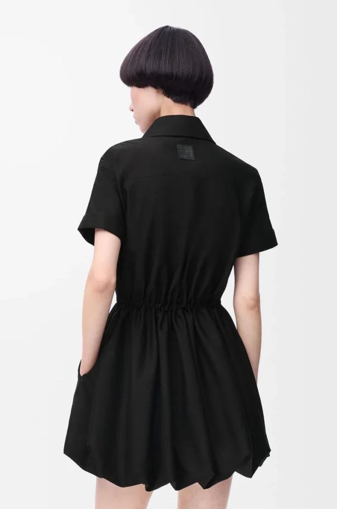 Kurzärmeliges Kleid aus Baumwolle und Seide Schwarz