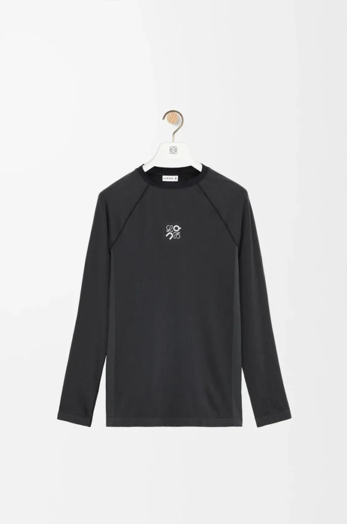 Langärmliges Oberteil aus technischem Jersey in Schwarz Langärmliges Oberteil aus technischem Jersey in Schwarz