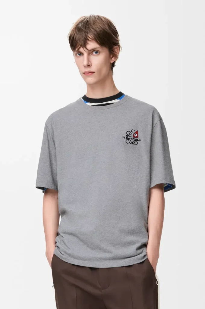 Lockeres T-Shirt aus Baumwolle in Grau meliert