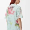 Lockeres T-Shirt aus Baumwolle in Hellblau/Mehrfarbig