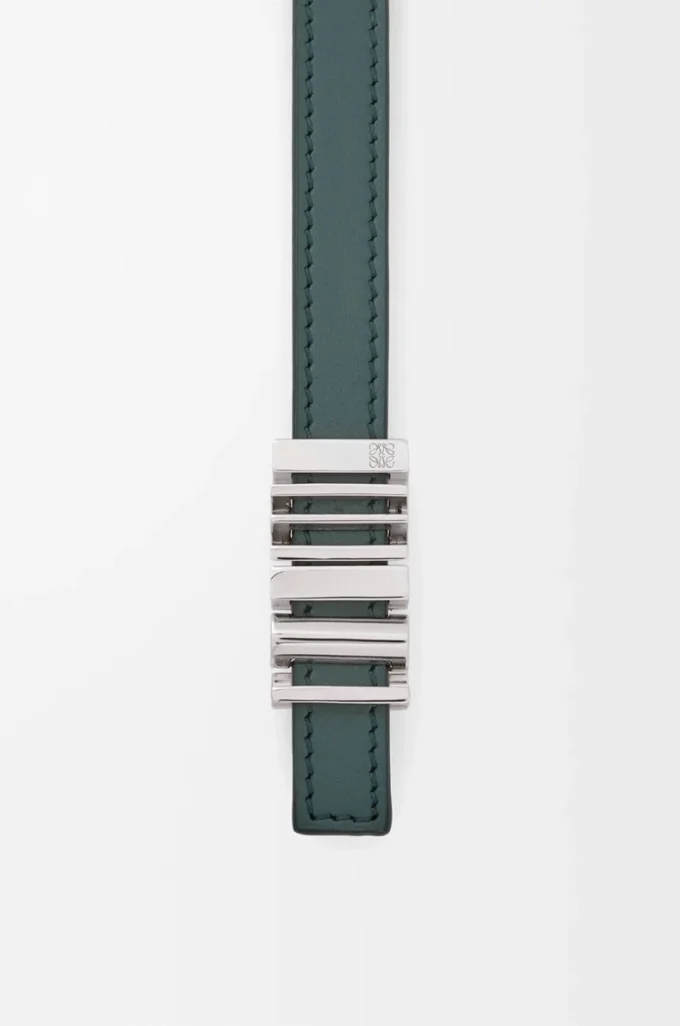LOEWE Graphic Gürtel aus glattem Kalbsleder Deep Forest/Palladium