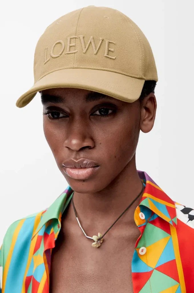 LOEWE-Kappe aus Canvas in Sand