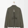 Maßgeschneiderte Jacke aus Wolle in Khaki-Grün