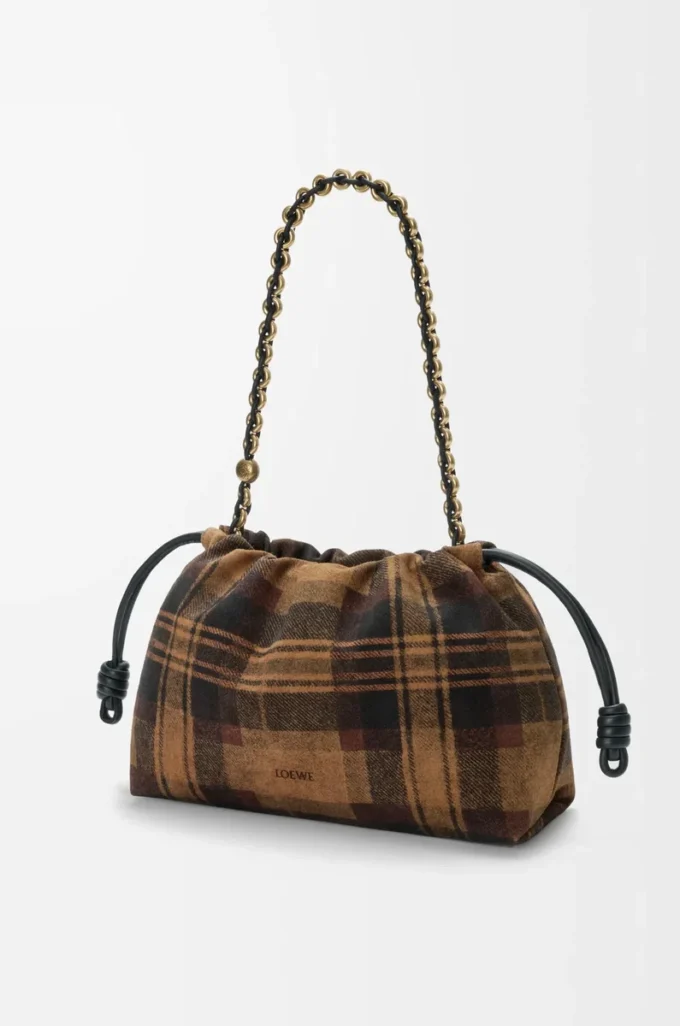 Medium Flamenco Handtasche aus Tartan-Wildleder Tan/Schwarz