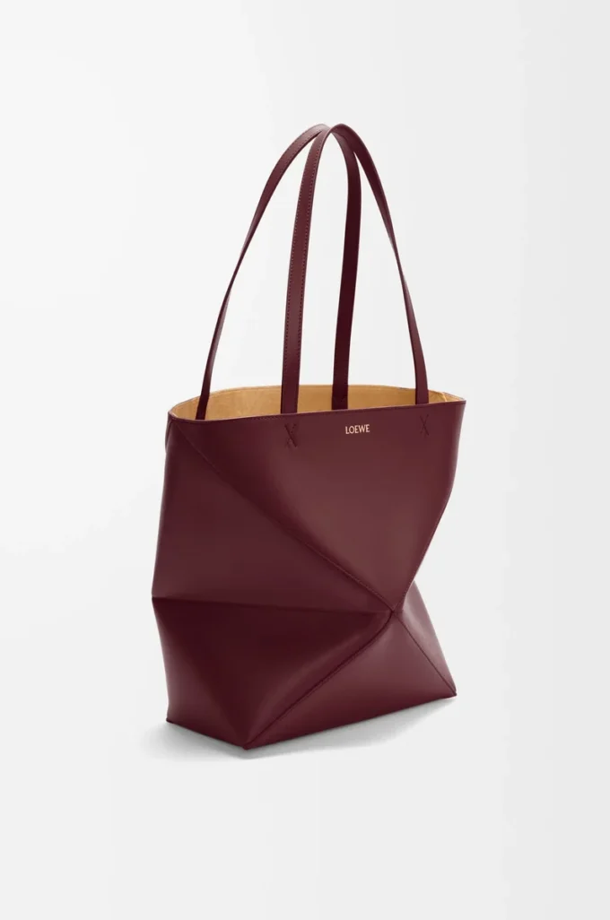 Medium Puzzle Fold Tote aus glänzendem Kalbsleder in Dark Burgundy