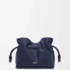 Mini-Clutch Flamenco aus Nappakalbsleder in Abyss Blue