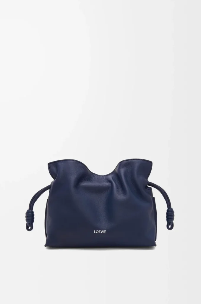 Mini-Clutch Flamenco aus Nappakalbsleder in Abyss Blue