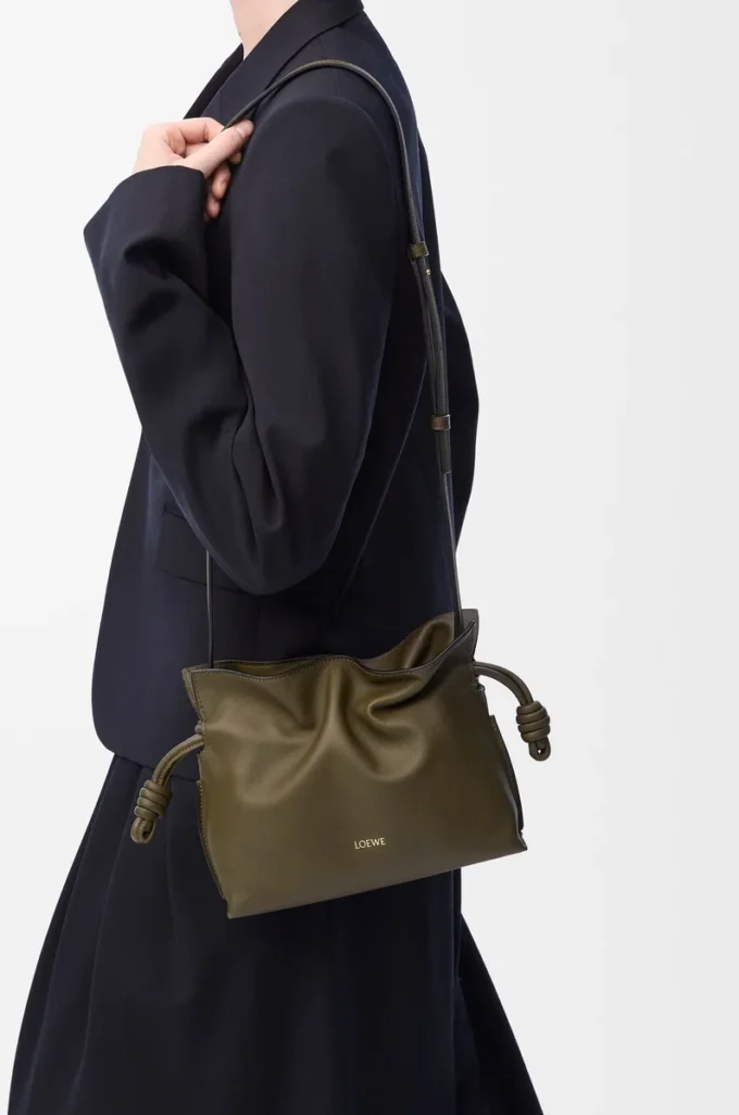 Mini-Clutch „Flamenco” aus Nappakalbsleder in Dark Khaki
